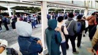 Pembagian Shift Kerja Belum tentu Efektif Kurangi Antrian Stasiun Bogor